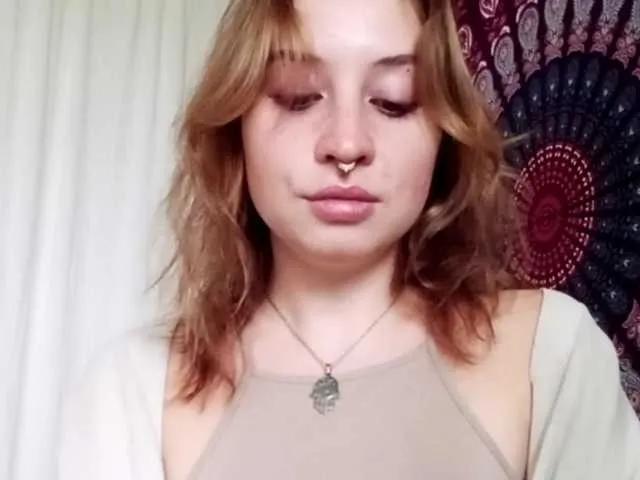 AdalynGlow on BongaCams