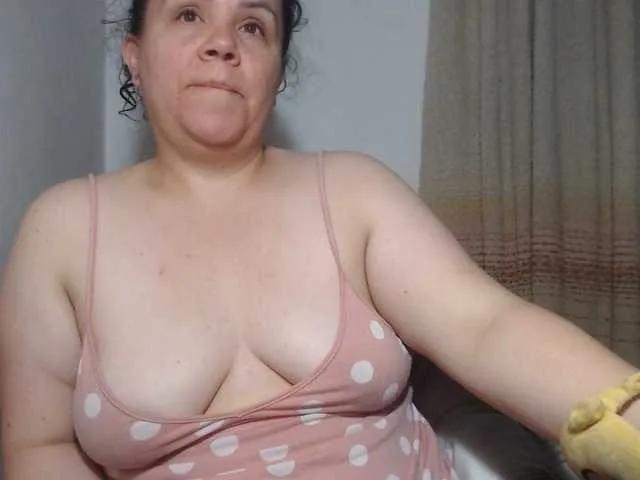 agathamiller on BongaCams