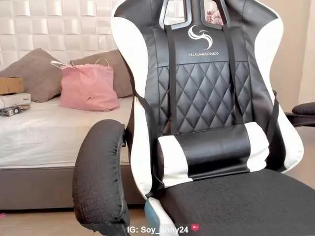 anny-rouse24 on BongaCams