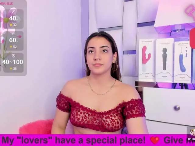 BellaSaint on BongaCams