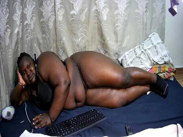 chubby-pritty on BongaCams