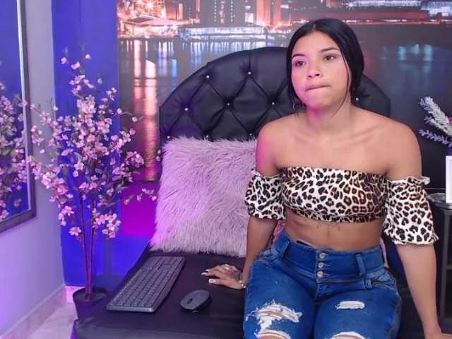 CristalLorents on BongaCams