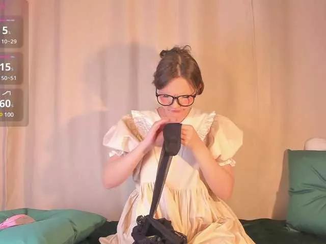 Cute-Lolly on BongaCams