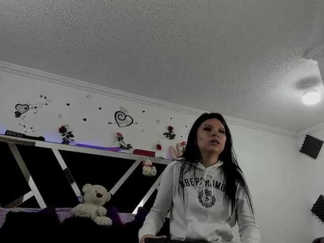 Dreamgirlss on BongaCams