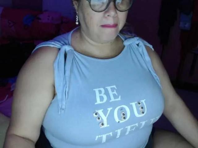 ElizabethTaylor8 on BongaCams
