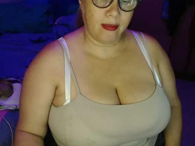 ElizabethTaylor8 on BongaCams