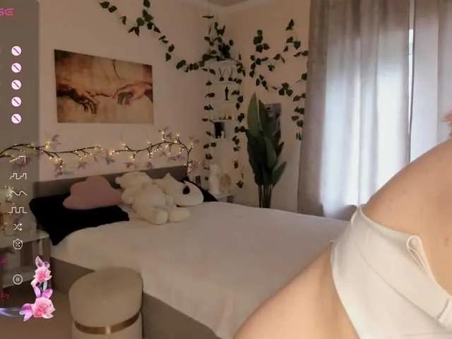 Emily-relish on BongaCams