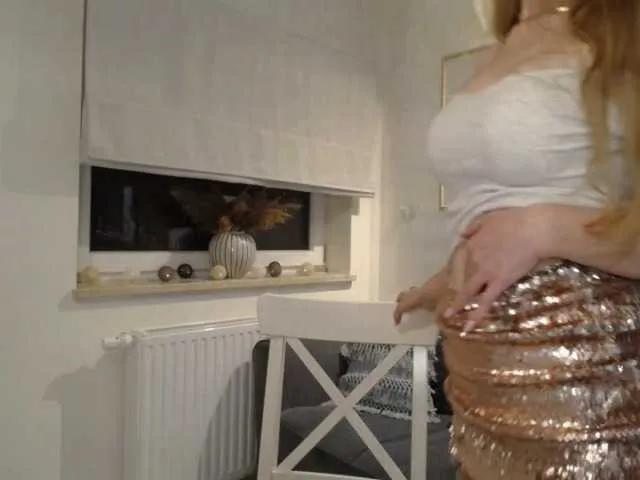 JulietteGlow on BongaCams