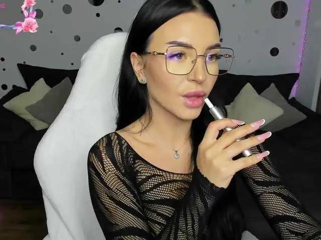 Just-Mira on BongaCams