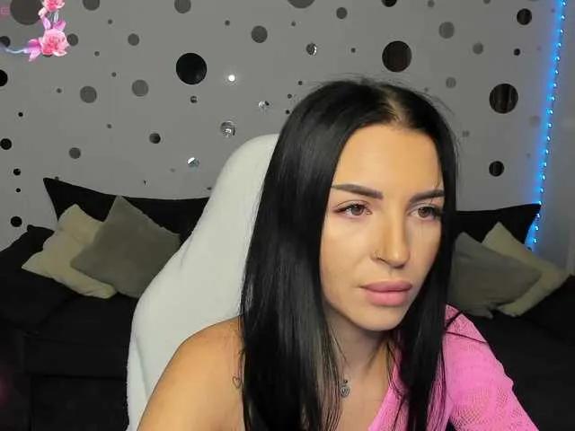 Just-Mira on BongaCams