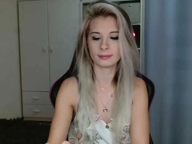 KristineNatural on BongaCams