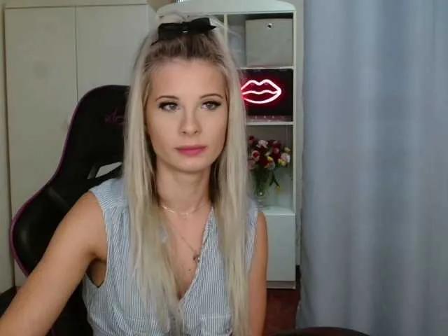 KristineNatural on BongaCams