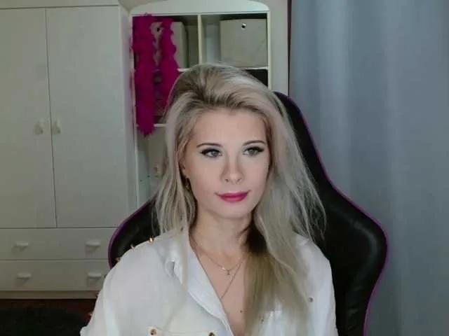 KristineNatural on BongaCams