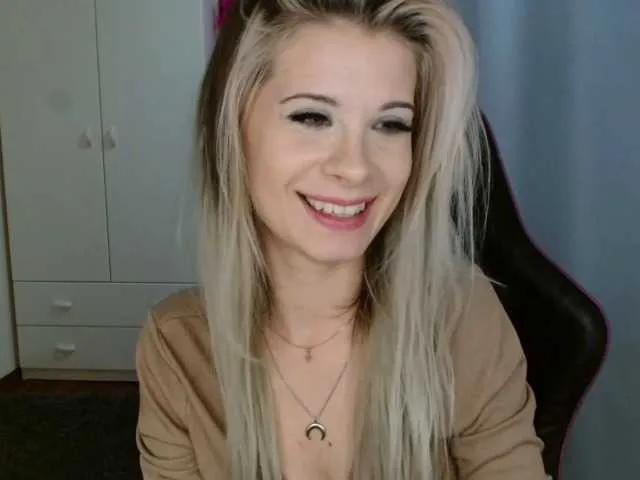 KristineNatural on BongaCams