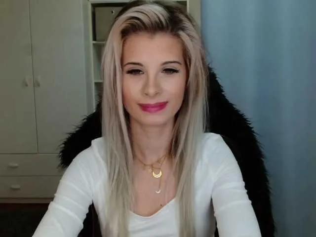 KristineNatural on BongaCams