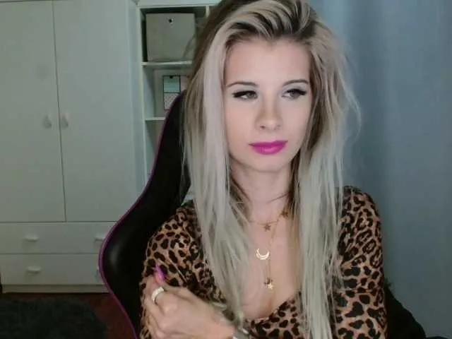 KristineNatural on BongaCams