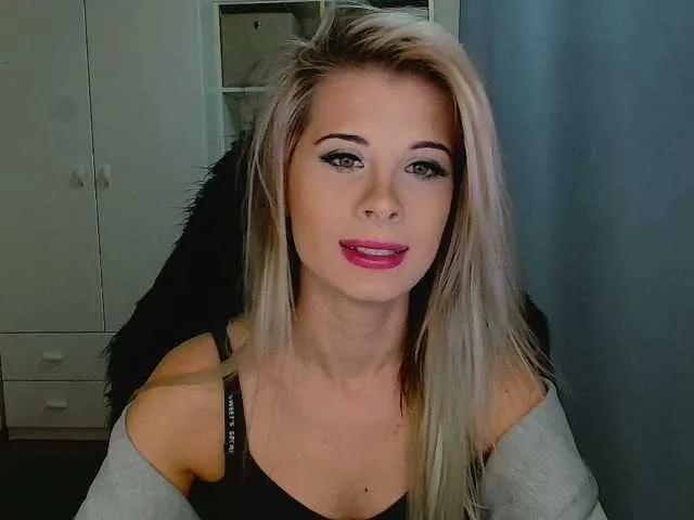 KristineNatural on BongaCams