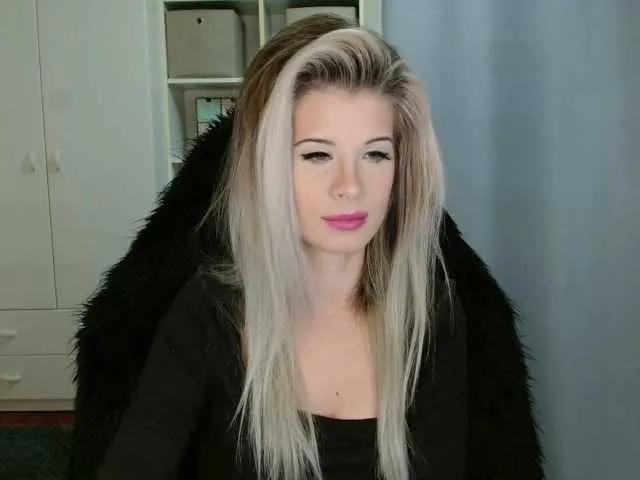 KristineNatural on BongaCams