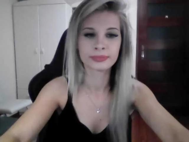 KristineNatural on BongaCams
