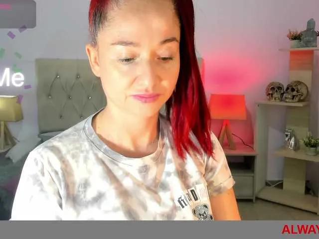 lucy-hott on BongaCams