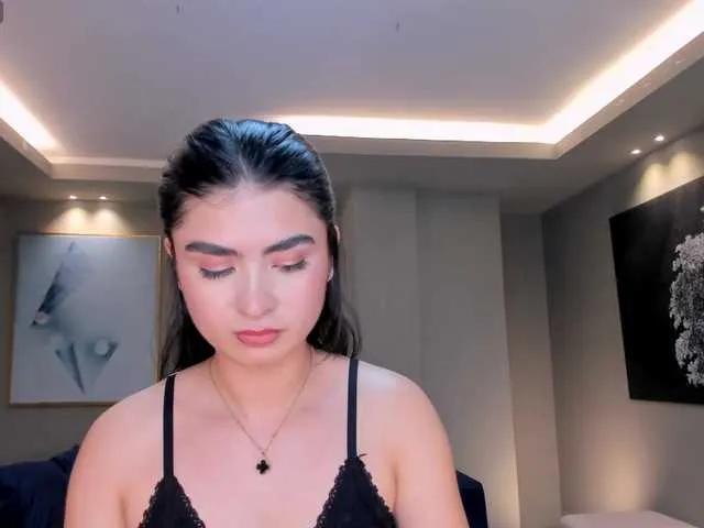 LucyWeiss on BongaCams