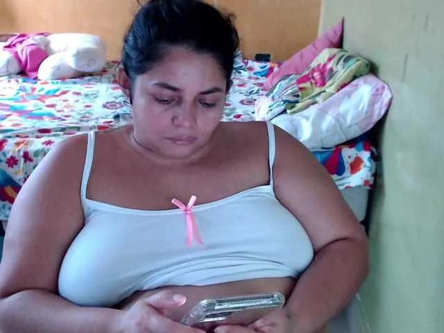 mia-naughty on BongaCams