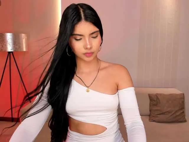 MiaLaurence on BongaCams