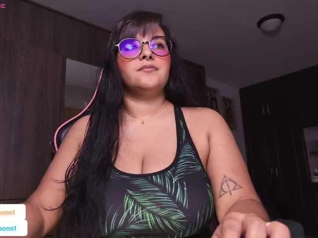 MissMoonn on BongaCams