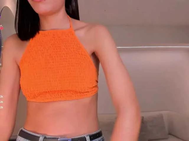 NiaSalvatore on BongaCams