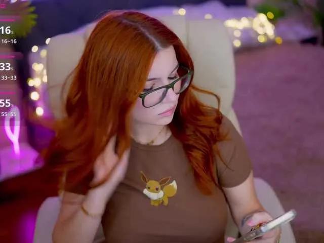 RedShinee on BongaCams