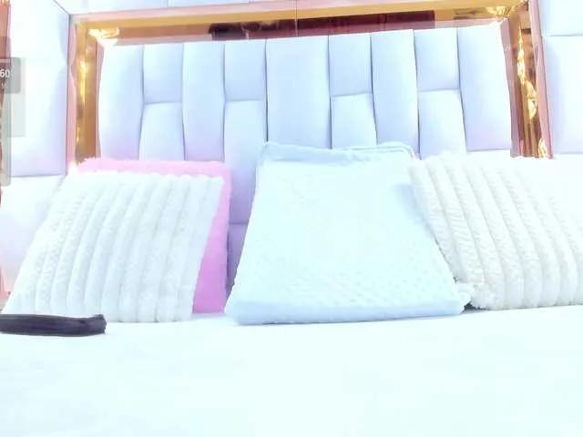 RileySweet on BongaCams