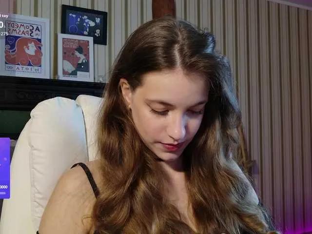 sarahsupershy on BongaCams