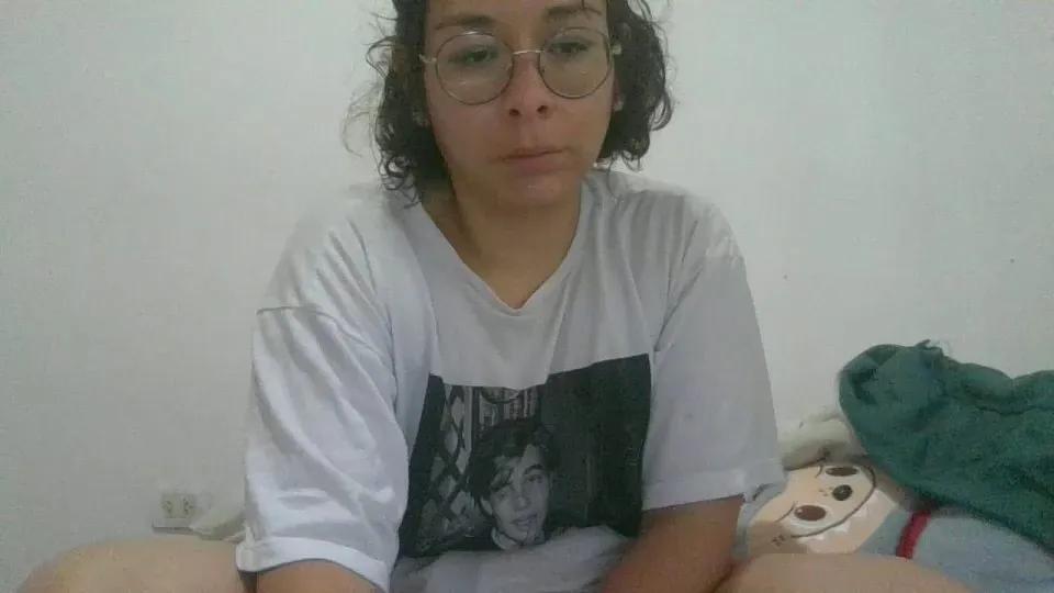 almondwithlove on Cam4