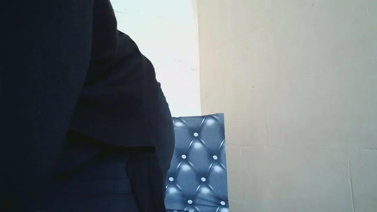 BambolaGenuina on Cam4