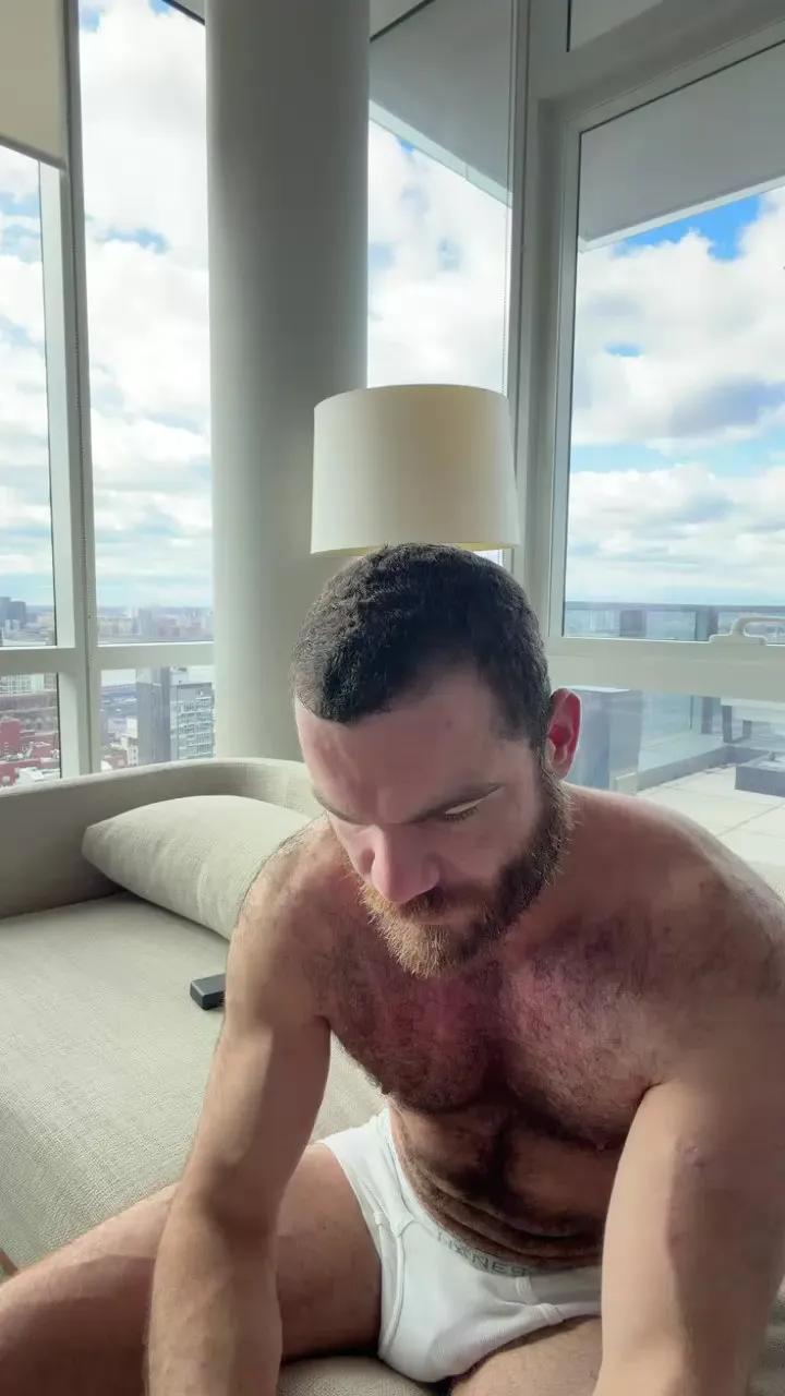 Bighairytopping on Cam4