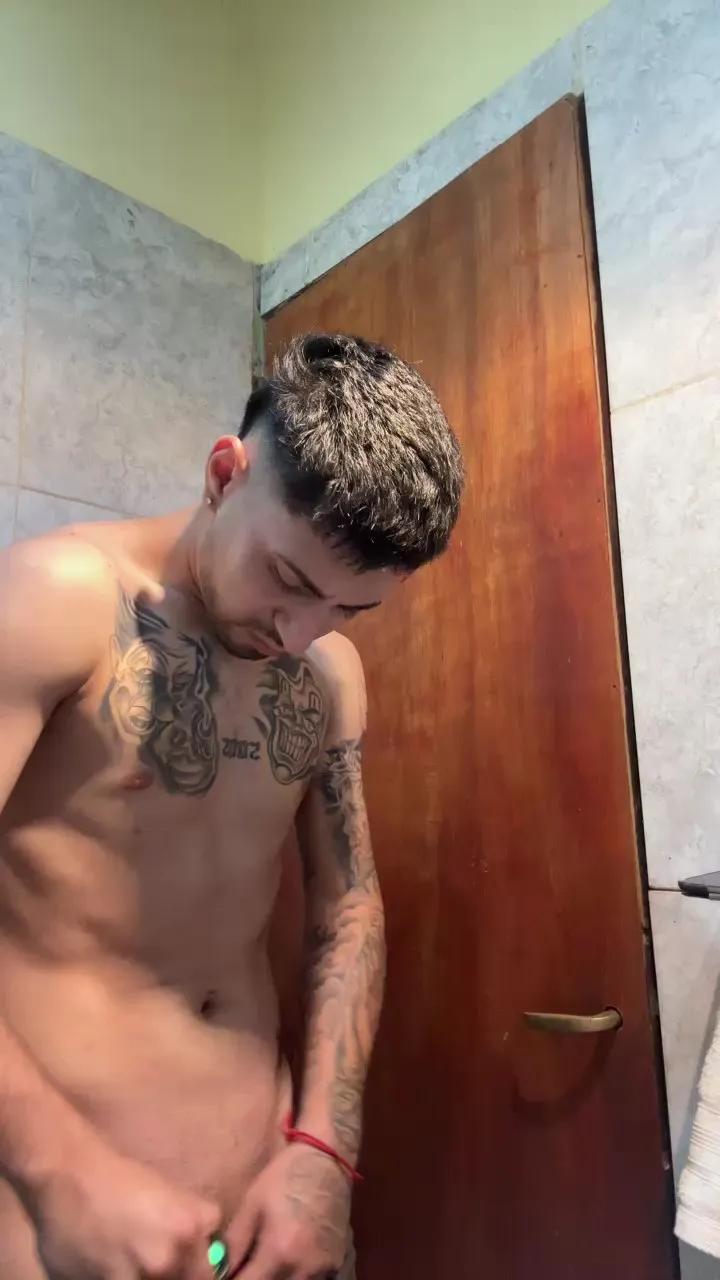 demoniiiojoaqu5 on Cam4