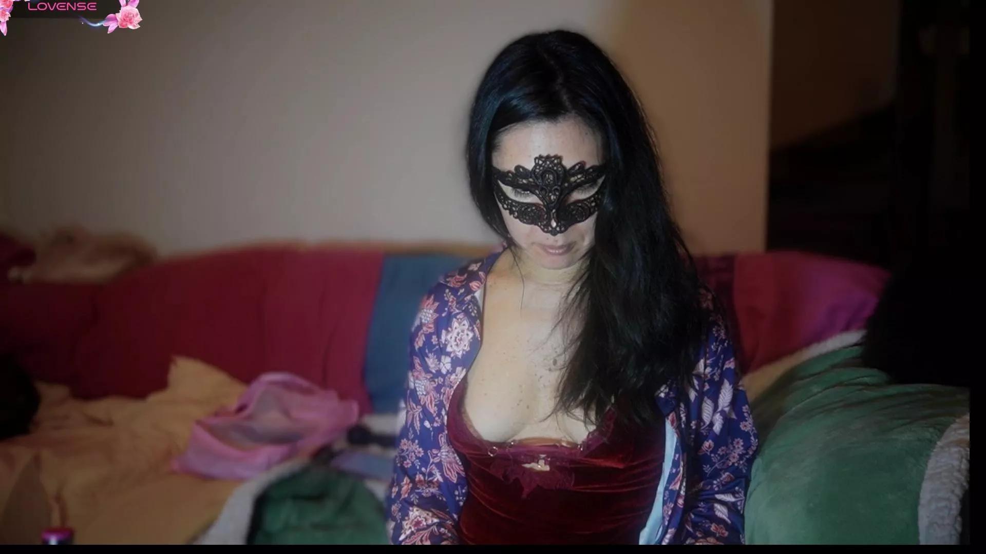 gatitaqueenhot on Cam4