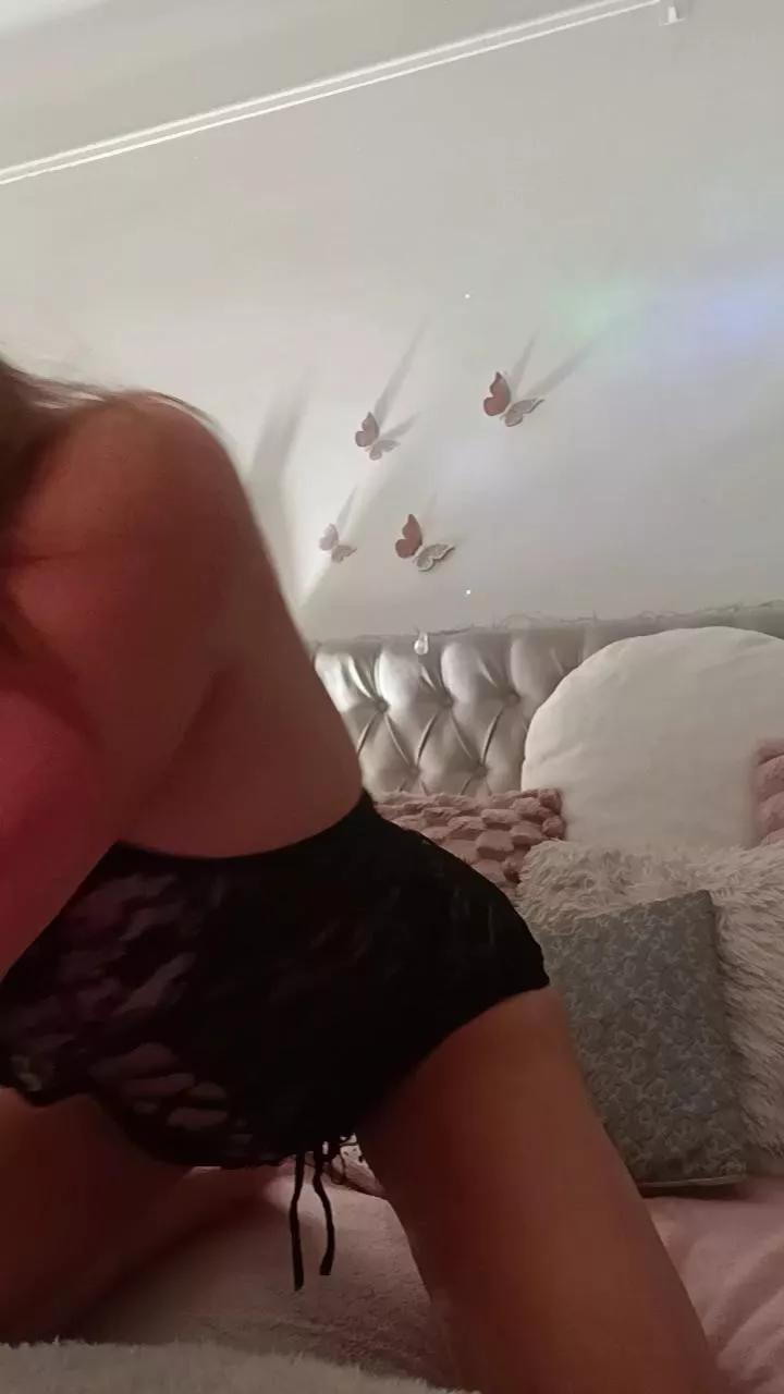 Lolavalecuatro on Cam4