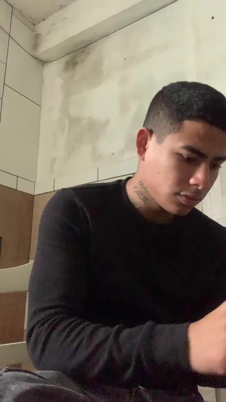 MARENTO23CMM on Cam4