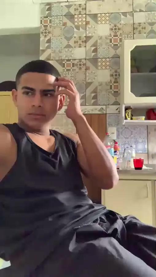 MARENTO23CMM on Cam4