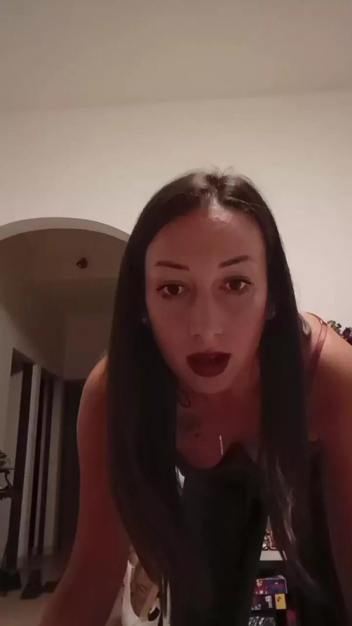 Myqueenfeet1900 on Cam4