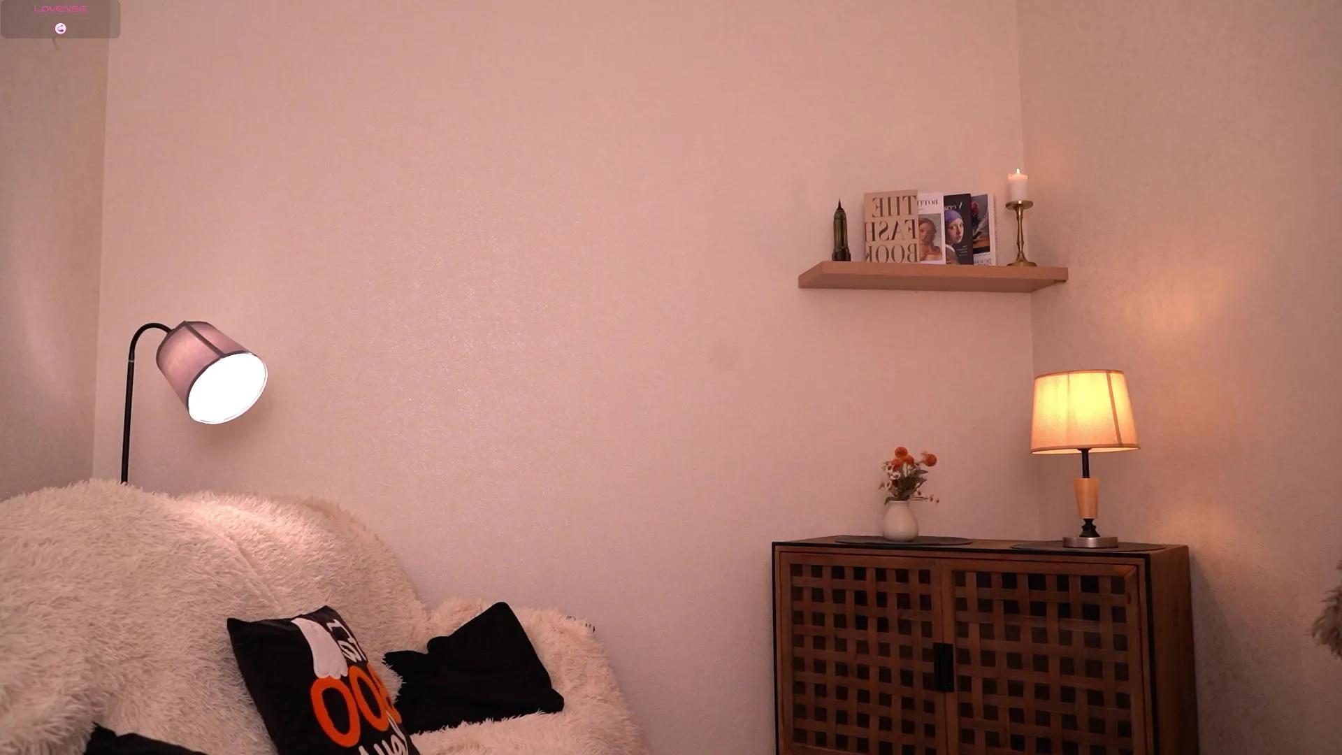 OdetteAllenson on Cam4