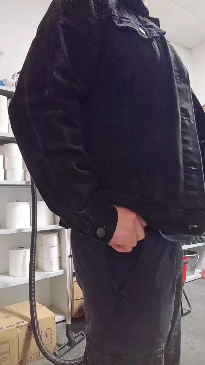 Publicdick97 on Cam4