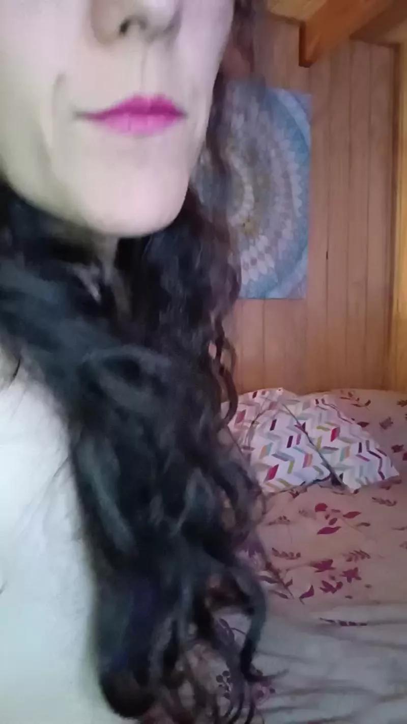 Sweetdelight69 on Cam4