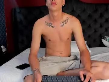1threestar on Chaturbate