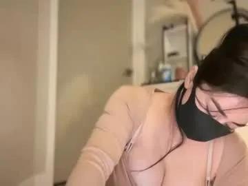 _natycutei19 on Chaturbate
