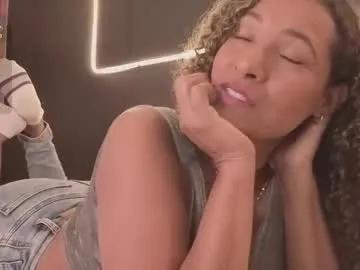 _victoria_hills on Chaturbate