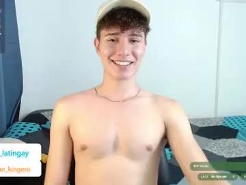 adrian_morelli on Chaturbate