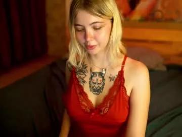 allison_cuty on Chaturbate