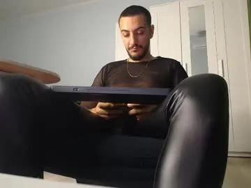 andrewbanner on Chaturbate